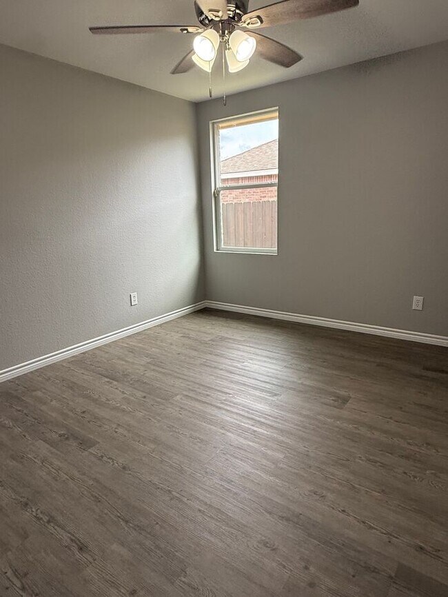 Building Photo - Home in Wylie
