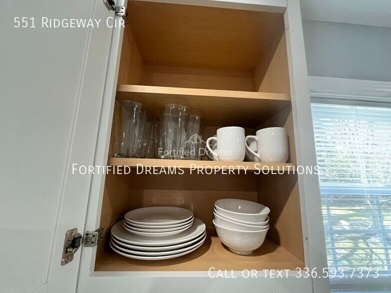 Building Photo - 551 Ridgeway Cir