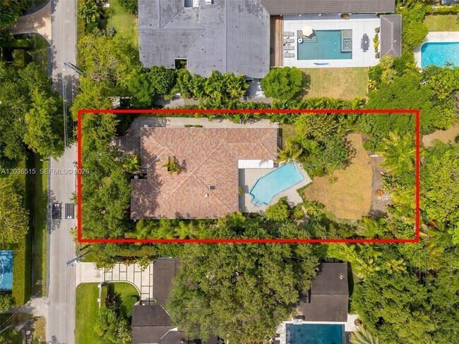 Building Photo - 7711 SW 47th Ave-