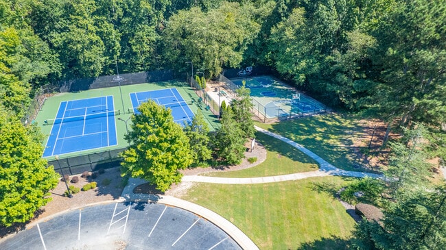 Building Photo - 1940 Bentbrooke Trail