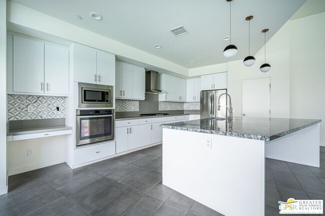 Building Photo - 1007 Ziel Dr