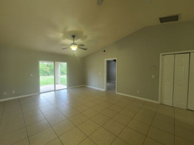 Building Photo - 4610 Douglas Ln