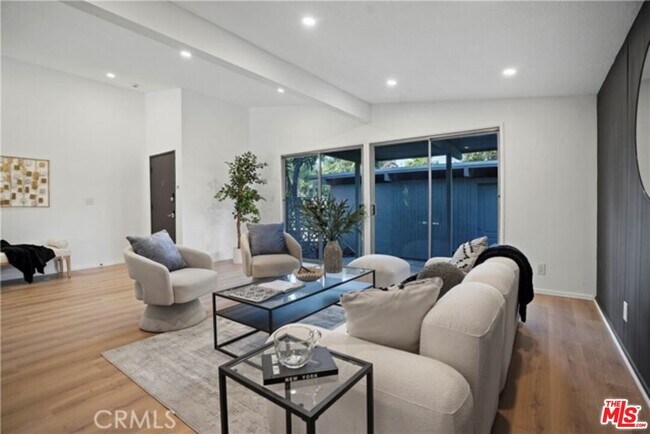 Building Photo - 18244 Jovan St