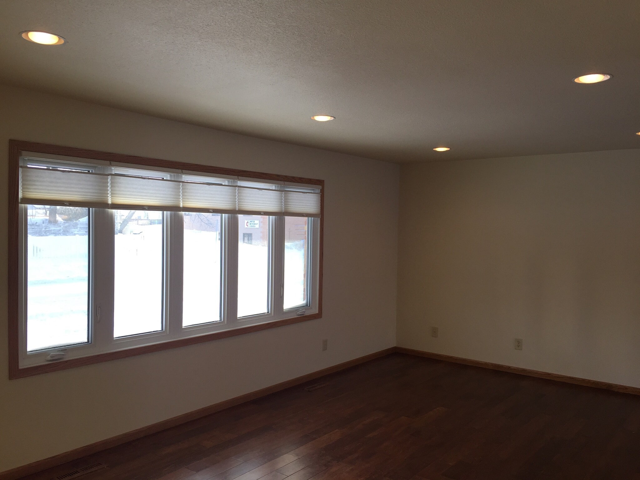 Main Living Room - 521 6th Avenue Northeast
