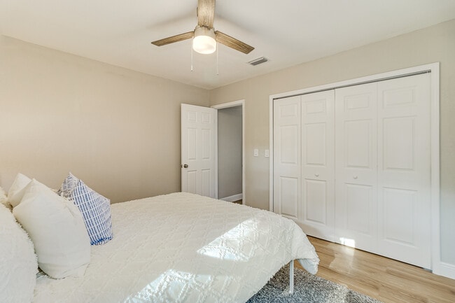 Building Photo - 516 Mabel Ave