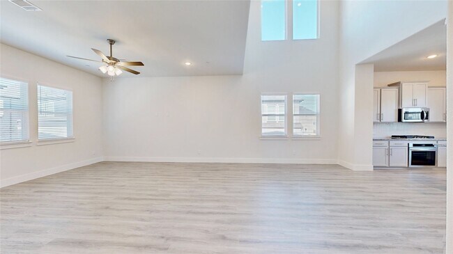 Building Photo - 833 Concan Dr