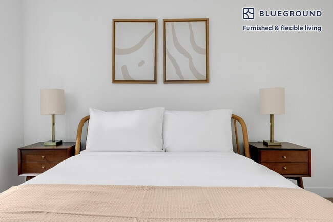 Building Photo - 370 Harrison Ave