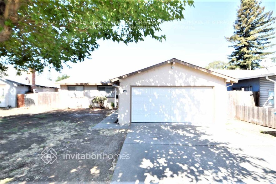 Primary Photo - 525 Falcon Dr