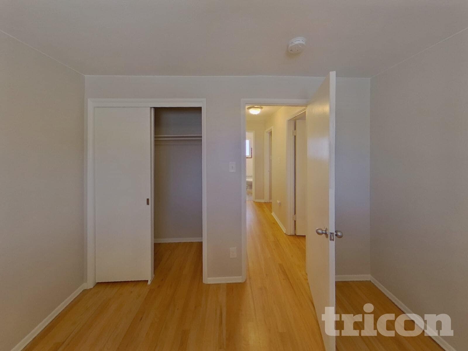 Building Photo - 2011 N Circle Dr