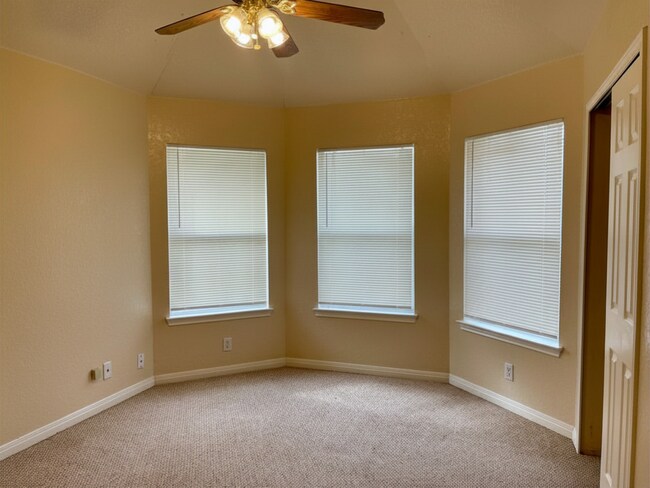 Building Photo - Beautiful 3 Bedroom Home Near Brooks City Base in South San Antonio