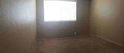 Building Photo - 2216 River Run Dr