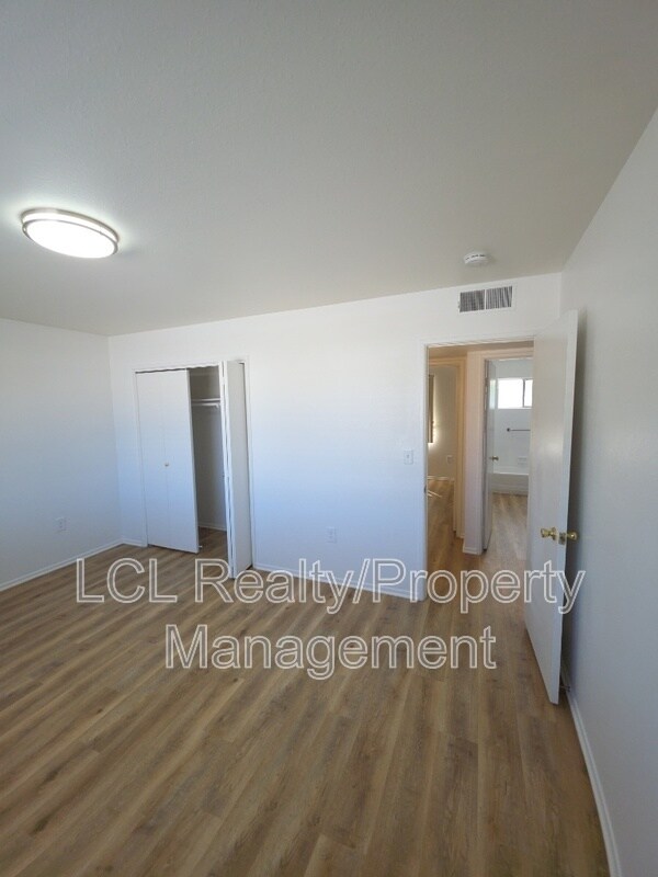 Building Photo - 27111 Wentworth Dr