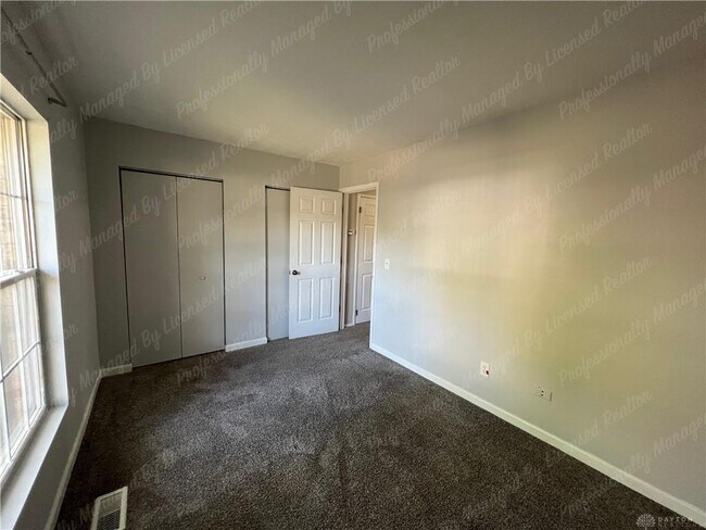 Building Photo - 170 Pinecone Ln