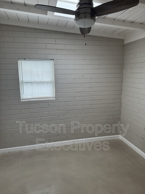 Building Photo - 3317 N Howard Blvd