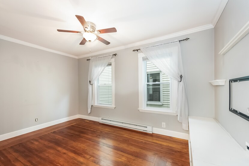 Building Photo - 244 Sycamore St