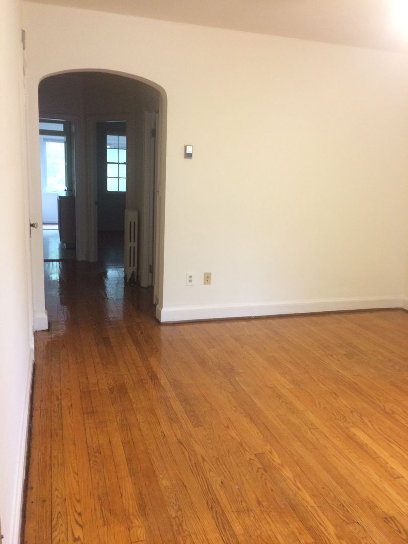 Building Photo - 4025 Davis Pl NW