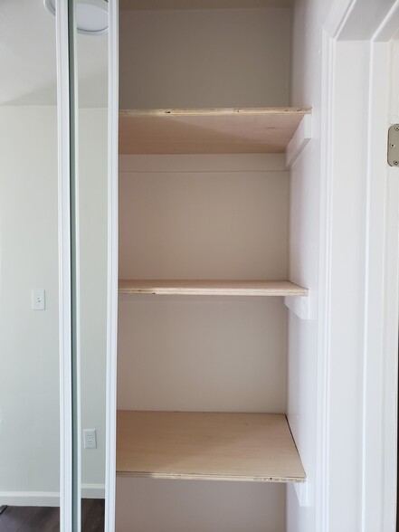 Building Photo - 720 Walnut St