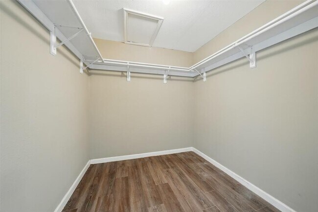 Building Photo - 3615 Seabrook St