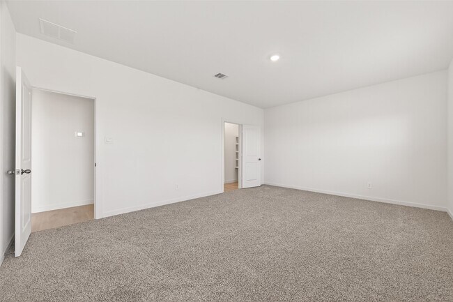 Building Photo - 4323 Camden Lakes St