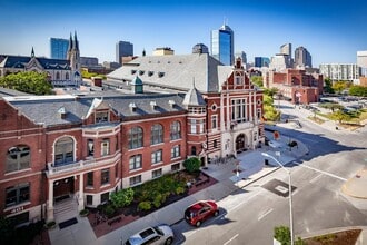 Building Photo - The Pointe on Mass