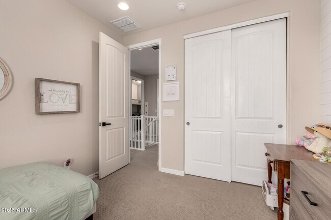 Building Photo - 5418 S Vincent