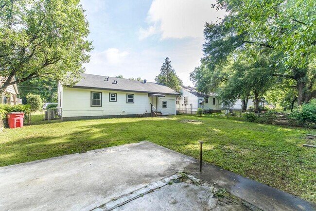 Building Photo - 1140 Schley St