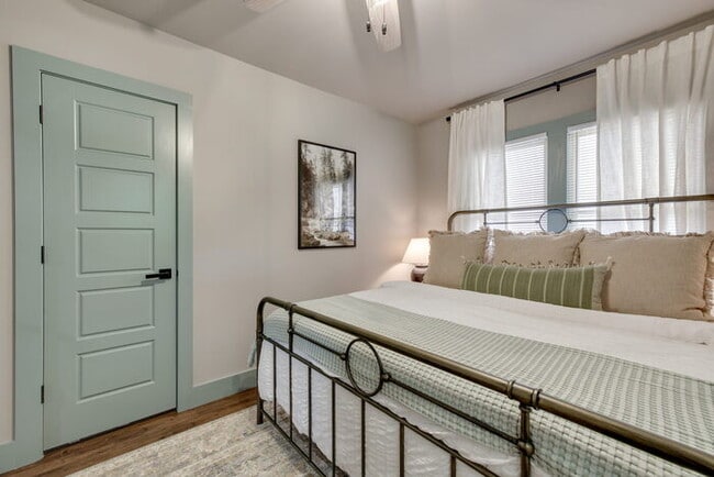 Building Photo - 2708 NW 11th St