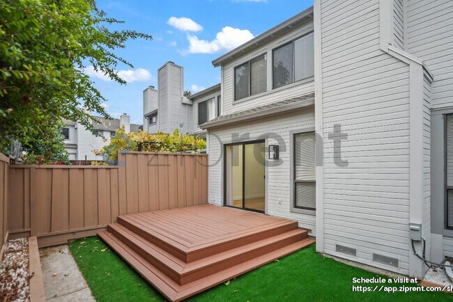 Building Photo - 1260 Sierra Village Pl