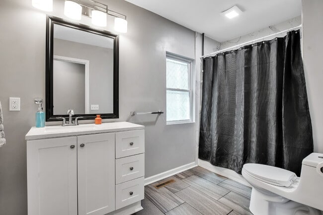 Building Photo - Furnished 4-Bedroom Single-Family Home on Buffalo’s West Side