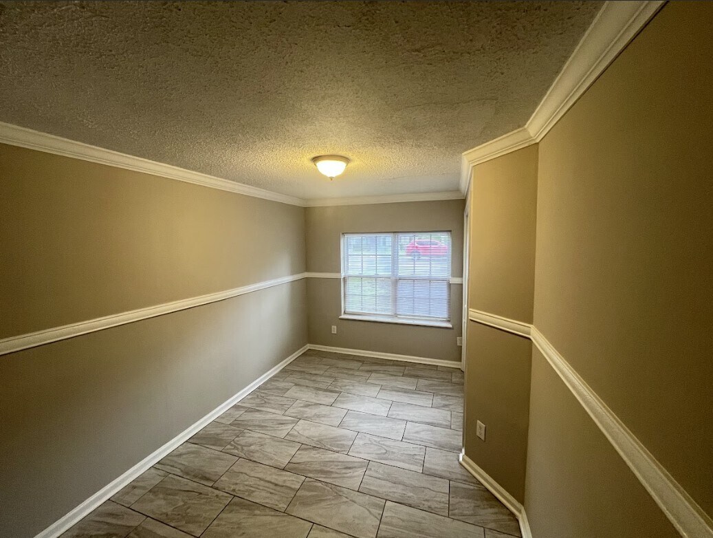 Building Photo - 4653 Timuquana Rd