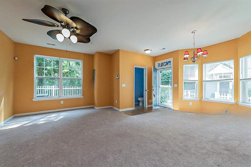 Building Photo - Room in Townhome on Coalinga Lane