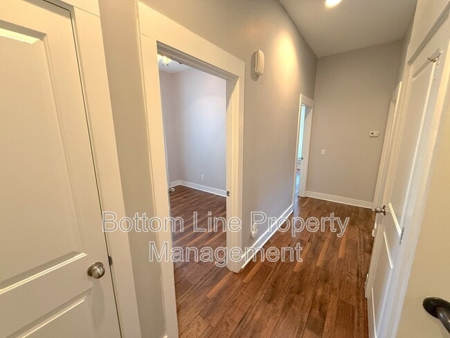 Building Photo - 904 Warren Burgess Ln