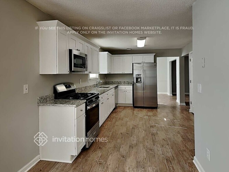 Building Photo - 685 Meadows Ln