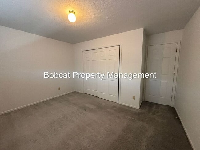 Building Photo - 628 Long Valley Rd