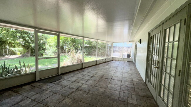 Building Photo - 2828 Scarlet Rd