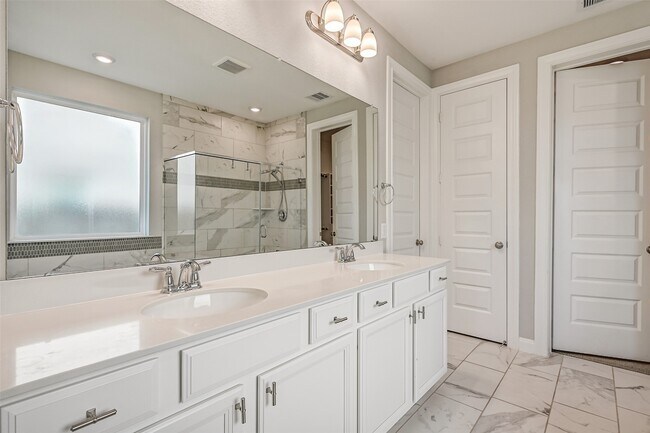 Building Photo - 2641 Summer Indigo Trl