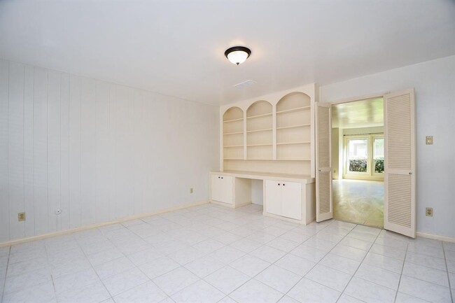 Building Photo - 14535 Still Meadow Dr
