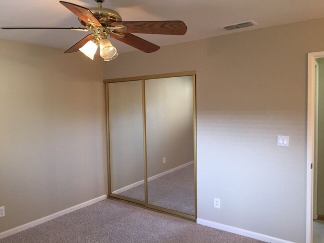 Building Photo - Clean Large 4 Bedroom 2 Bathroom Home For Rent - Section 8 Vouchers Accepted.