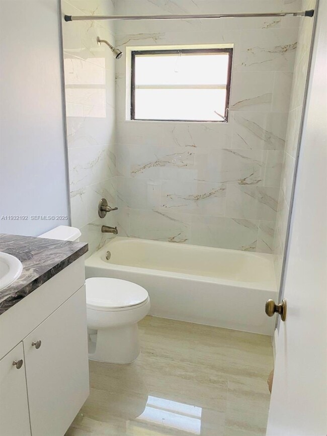 Building Photo - 16891 SW 92nd Ct