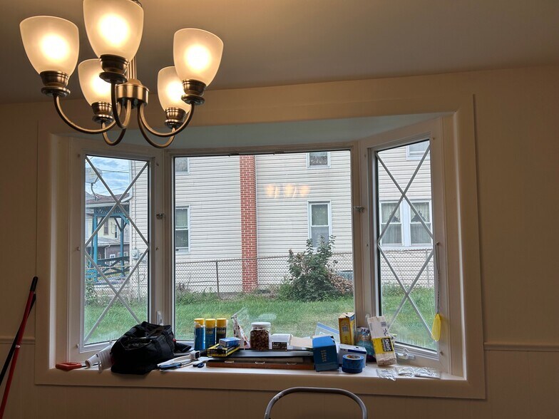 Building Photo - 238 W Queen St