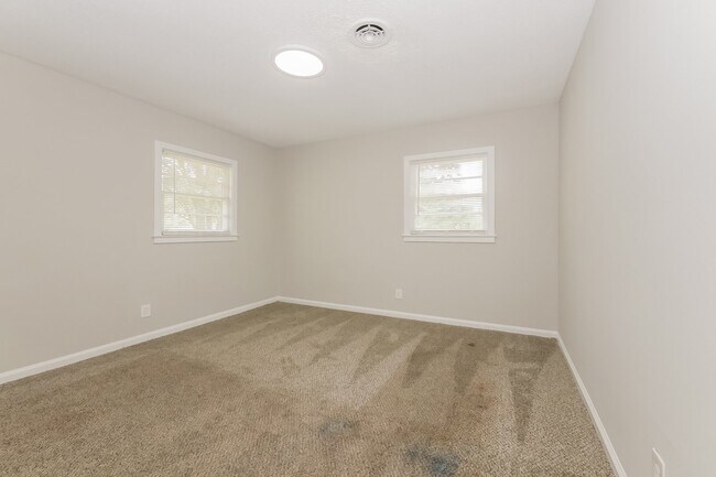 Building Photo - 4533 Sentry St