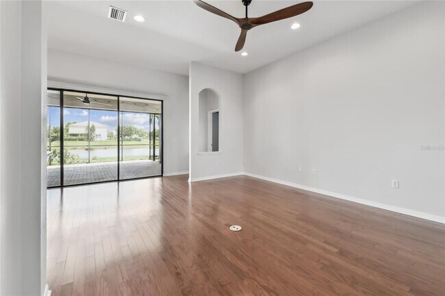 Building Photo - 5303 Moon Shell Dr