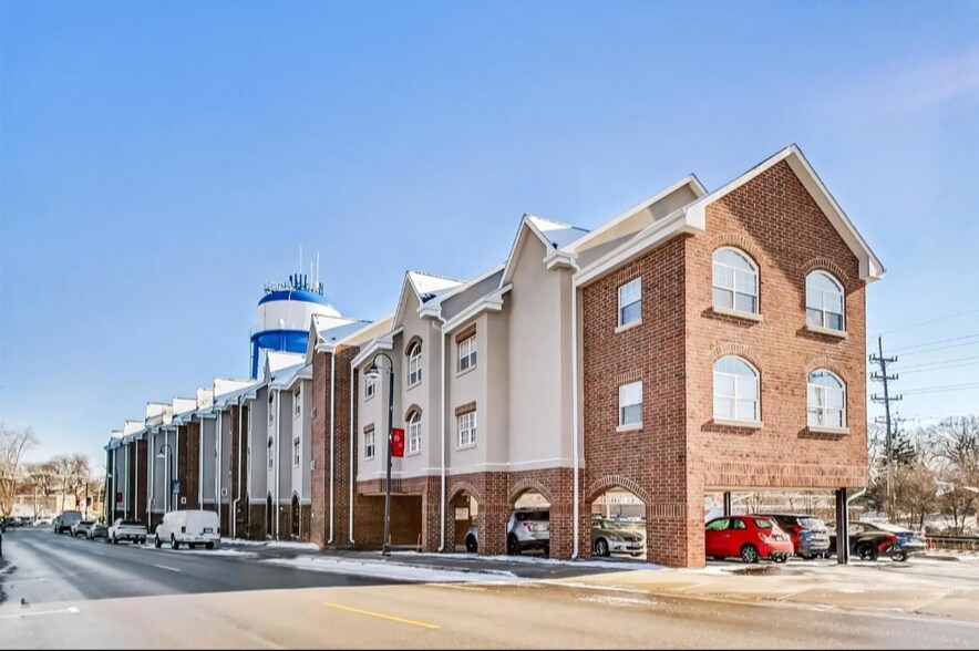 Building Photo - 245 Burlington Ave