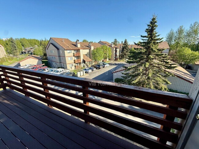 Building Photo - 9625 Independence Dr