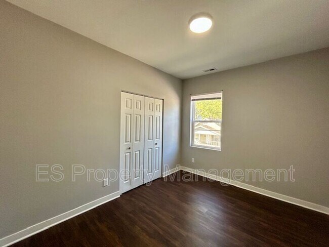 Building Photo - 1602 Quill St