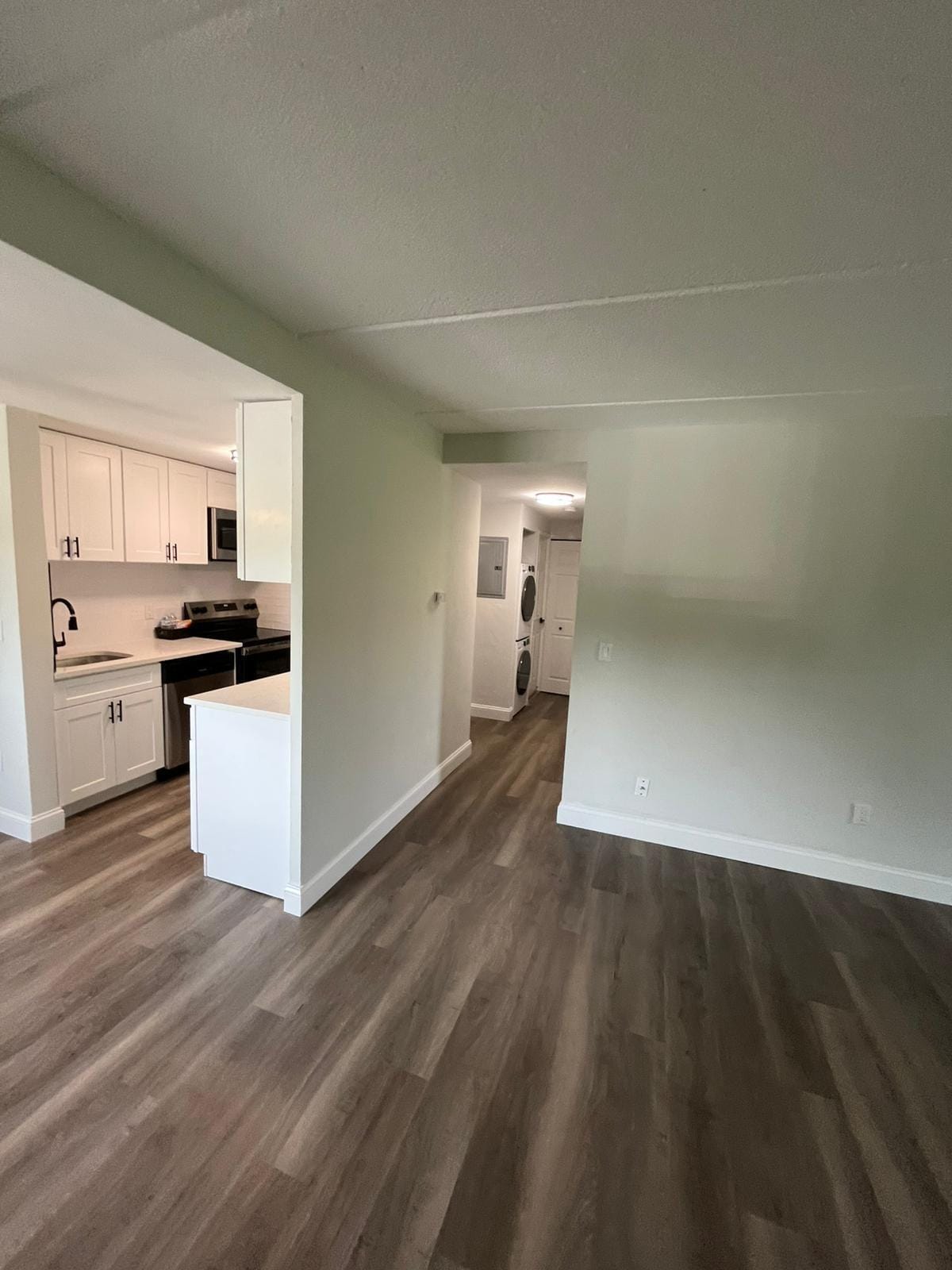 Building Photo - Country Club Apartments