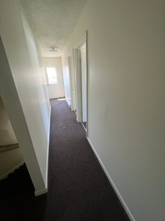Building Photo - 66 Hungerford Terrace