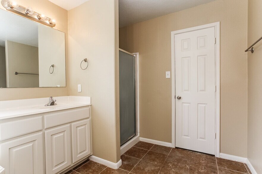 Building Photo - 29114 Red River Loop