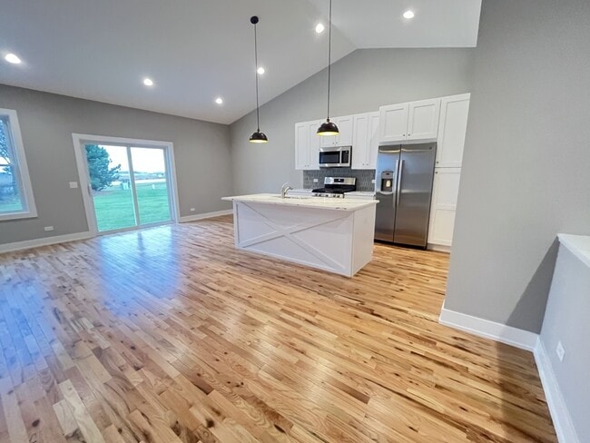 Building Photo - 718 Mallard Dr