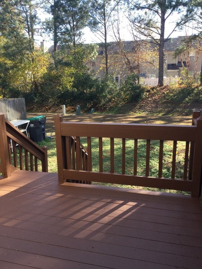 Building Photo - Townhome 3 bedroom/1.5 bath